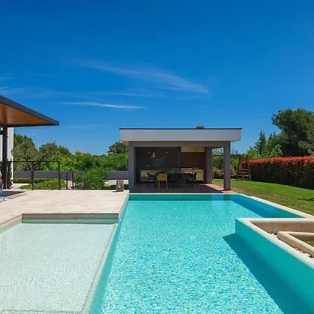 بيت للعطل Momare