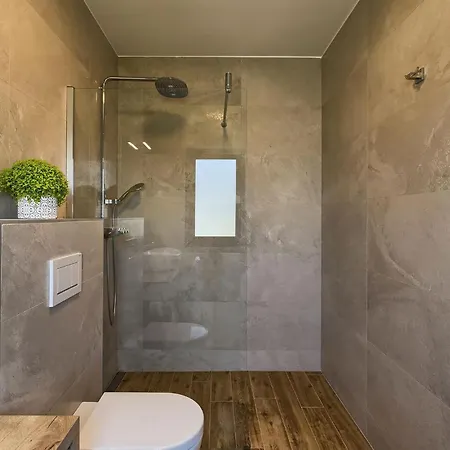 Будинок відпочинку Momare Пула