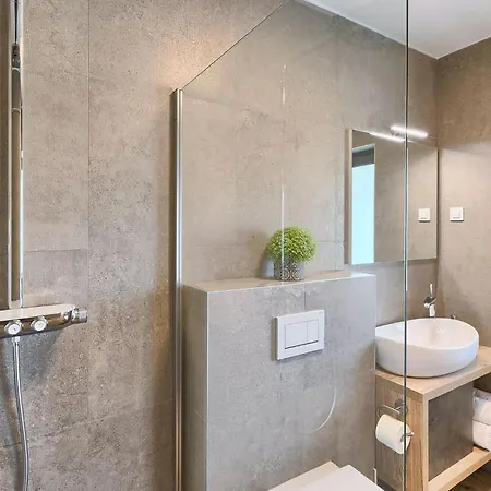 Будинок відпочинку Momare Пула