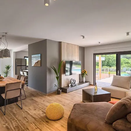 Vikendica Momare Pula